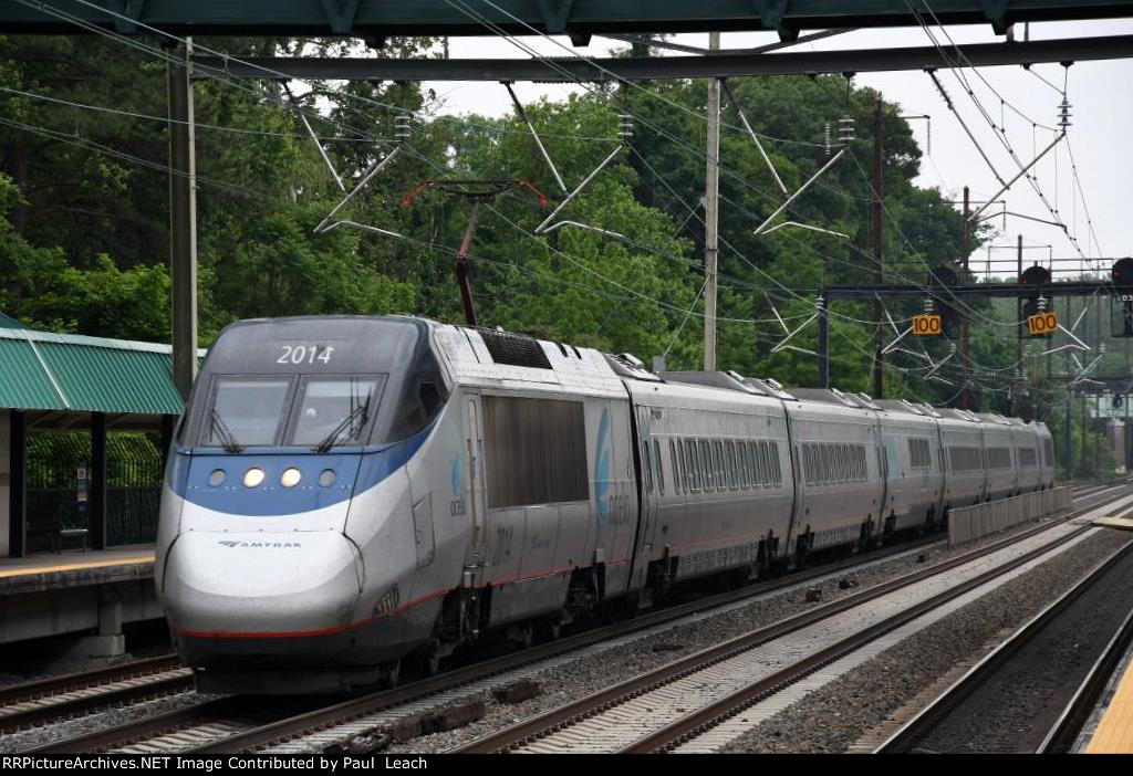 "Acela Express" cruises east